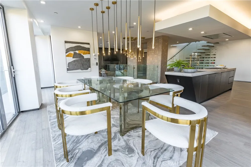8148 Gould Avenue Hollywood Hills, CA 90046