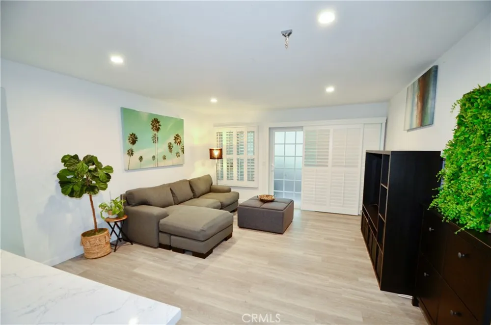 8712 Chessington Drive #255D Inglewood, CA 90305