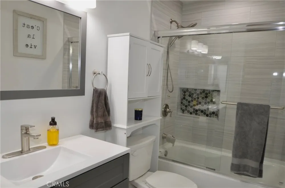 8712 Chessington Drive #255D Inglewood, CA 90305