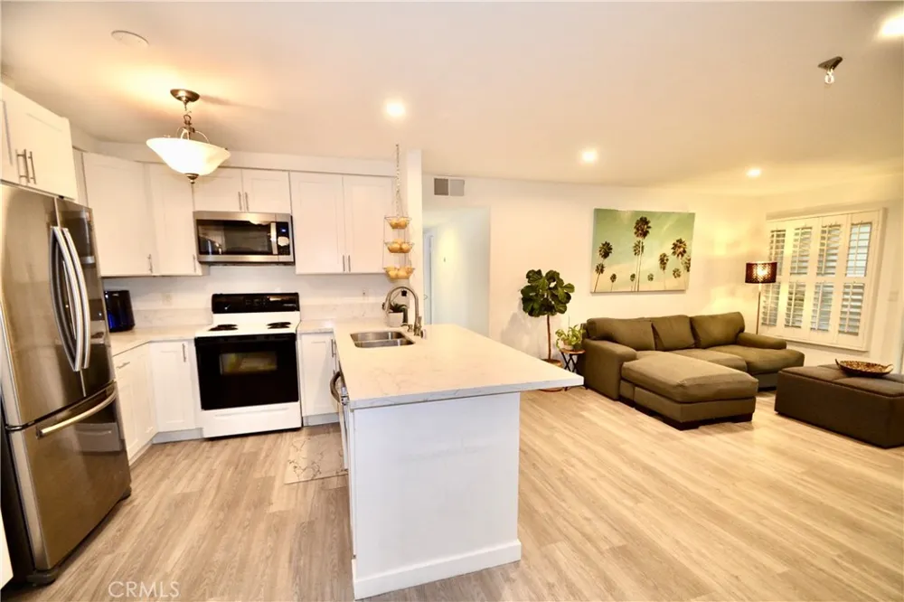8712 Chessington Drive #255D Inglewood, CA 90305