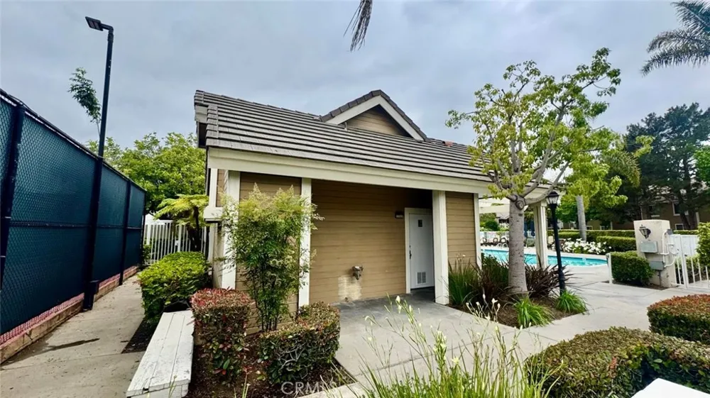 8712 Chessington Drive #255D Inglewood, CA 90305
