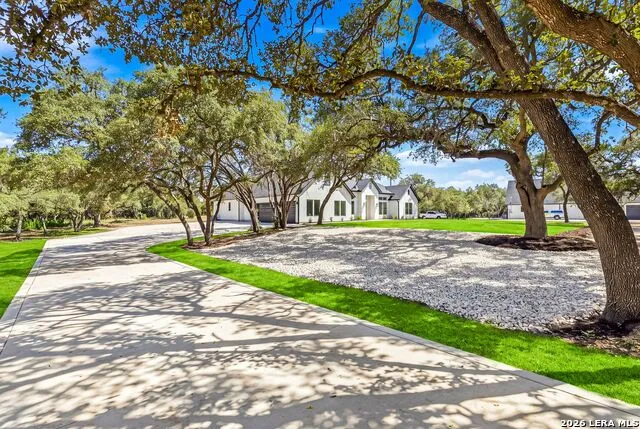 10005 Saxet Dr Boerne, TX 78006