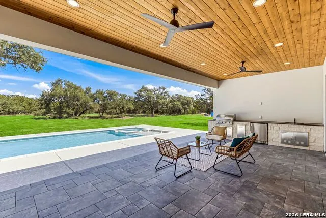 10005 Saxet Dr Boerne, TX 78006