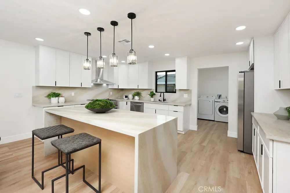 209 Dahlia Drive Anaheim, CA 92801