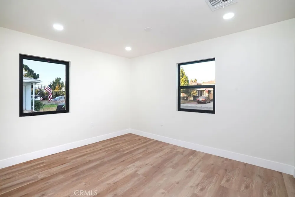 209 Dahlia Drive Anaheim, CA 92801