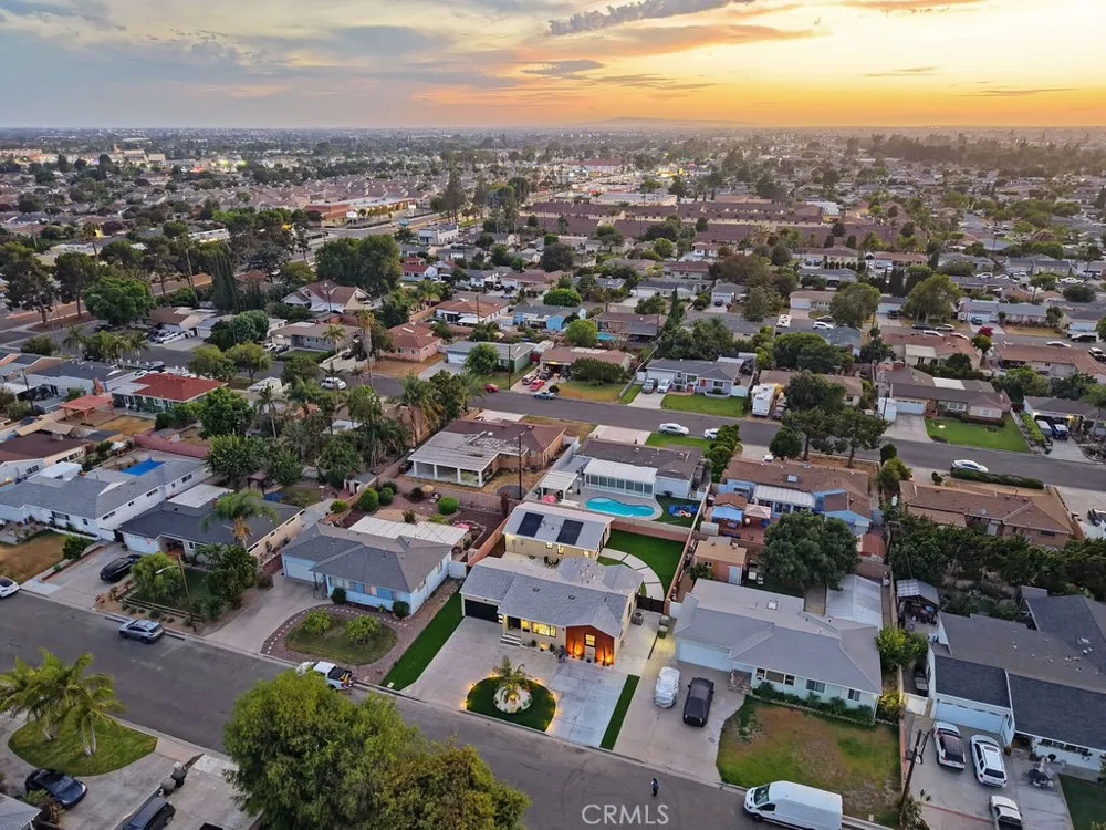 209 Dahlia Drive Anaheim, CA 92801