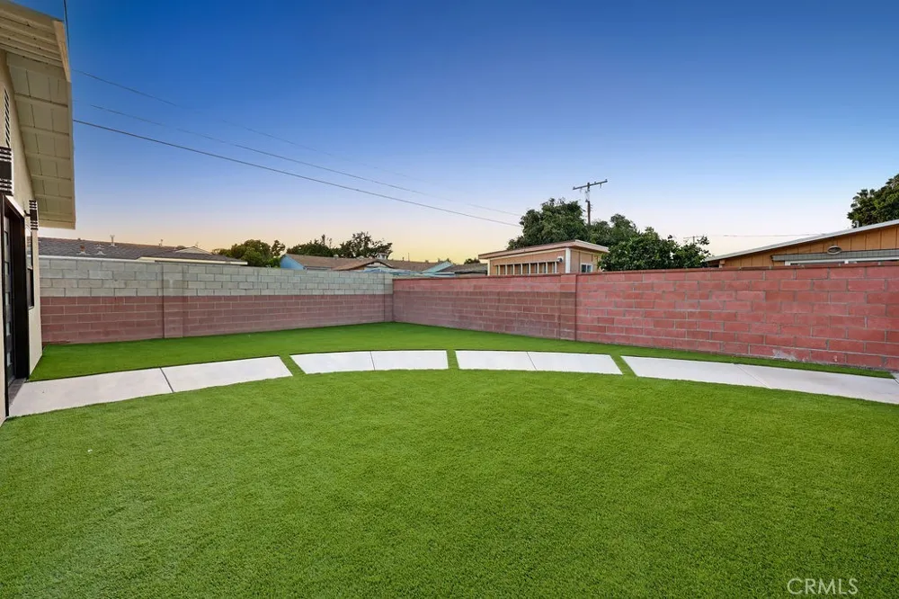209 Dahlia Drive Anaheim, CA 92801