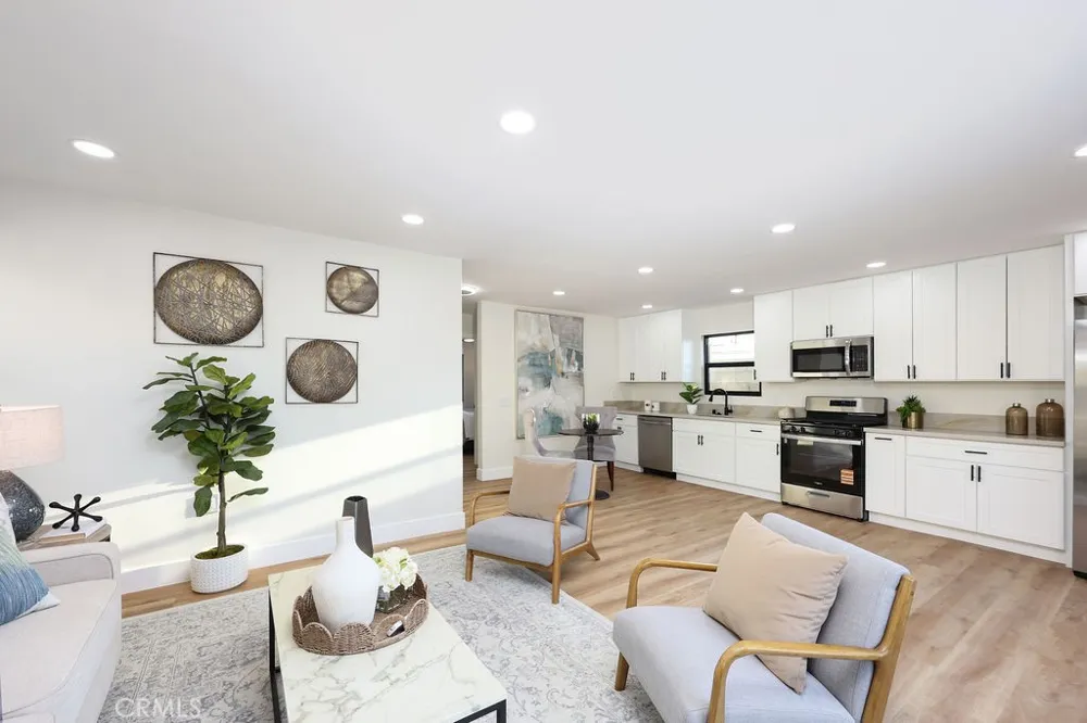 209 Dahlia Drive Anaheim, CA 92801
