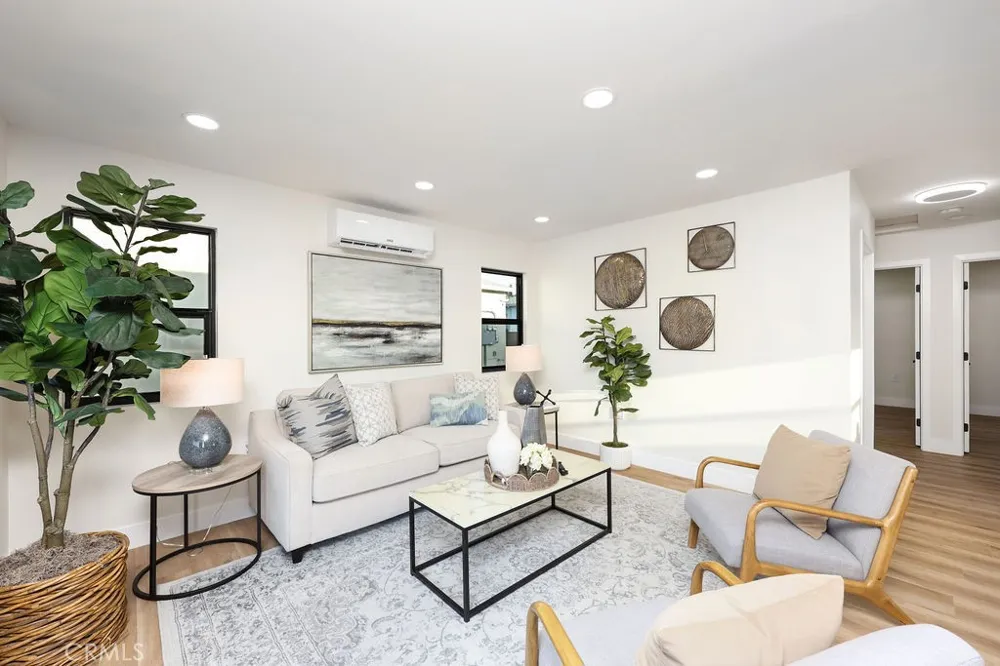 209 Dahlia Drive Anaheim, CA 92801