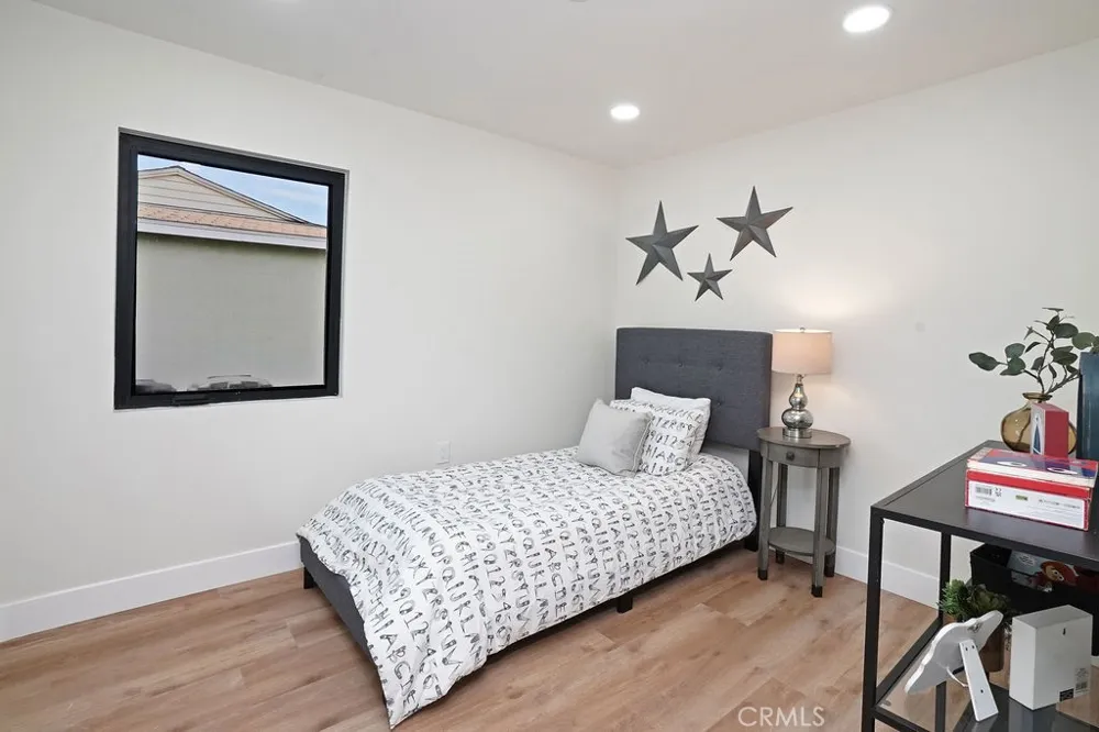209 Dahlia Drive Anaheim, CA 92801
