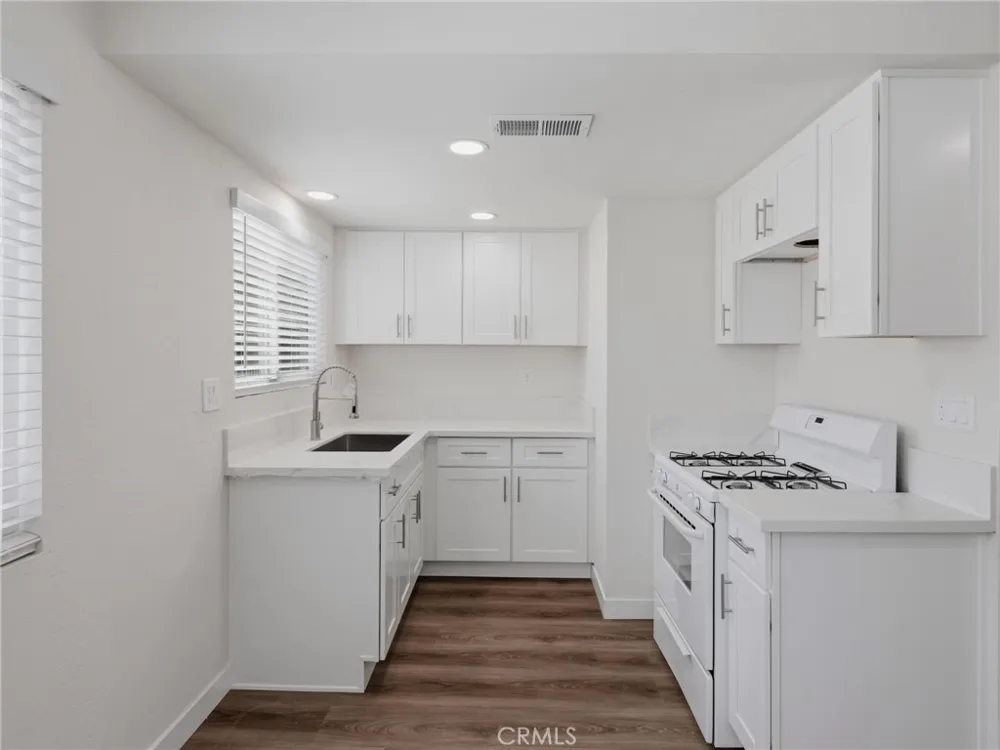 104 Atlantic #C Alhambra, CA 91801