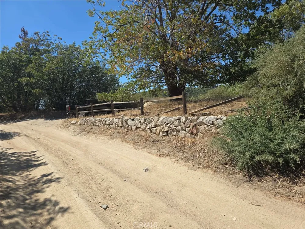 718 Cypress Road Cedar Glen, CA 92321
