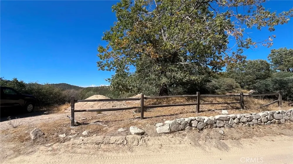718 Cypress Road Cedar Glen, CA 92321