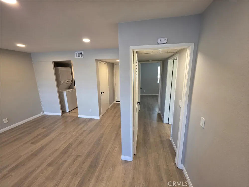 6545 Reseda Reseda, CA 91335