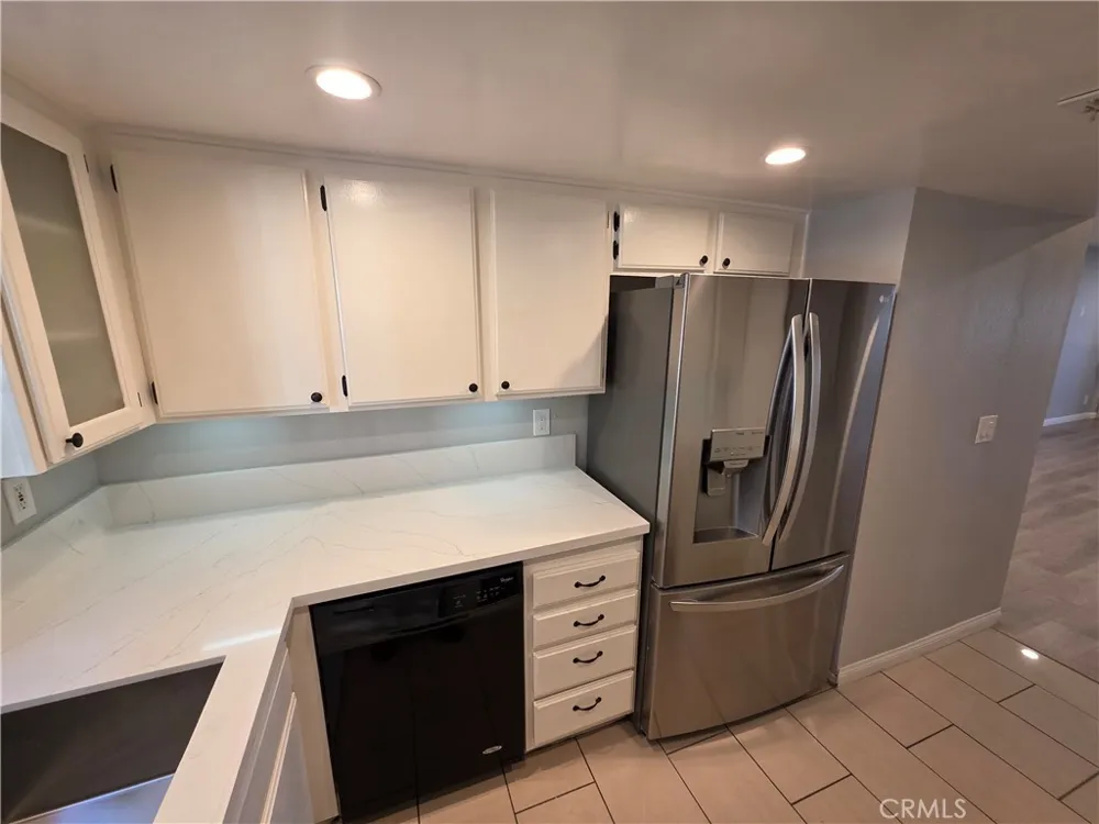6545 Reseda Reseda, CA 91335