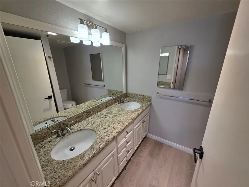 6545 Reseda Reseda, CA 91335
