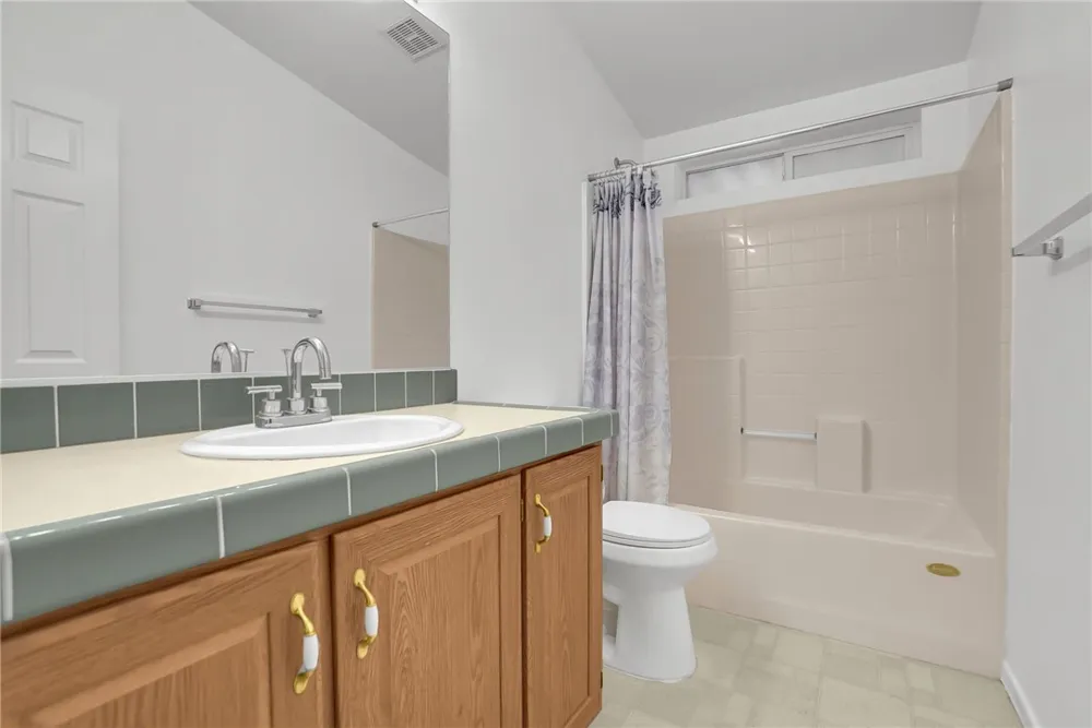 5200 Heil Avenue #28 Huntington Beach, CA 92649