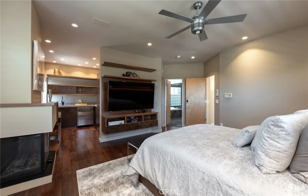 201 5th Manhattan Beach, CA 90266