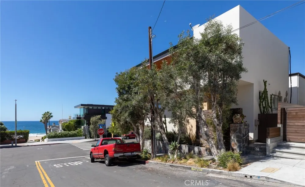 201 5th Manhattan Beach, CA 90266
