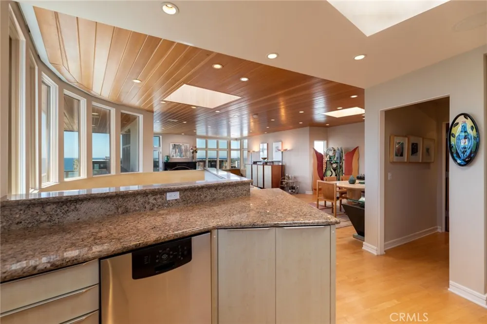 201 5th Manhattan Beach, CA 90266
