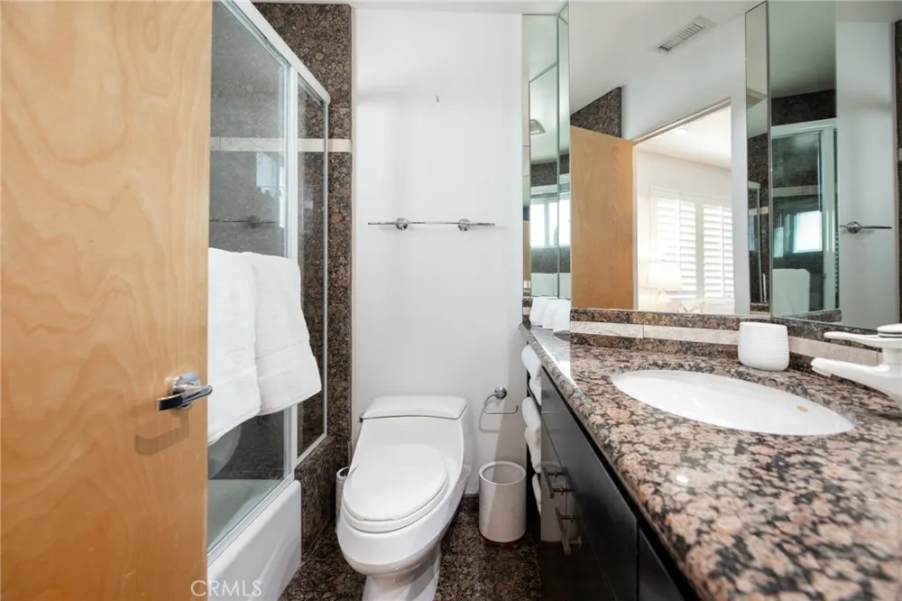 201 5th Manhattan Beach, CA 90266