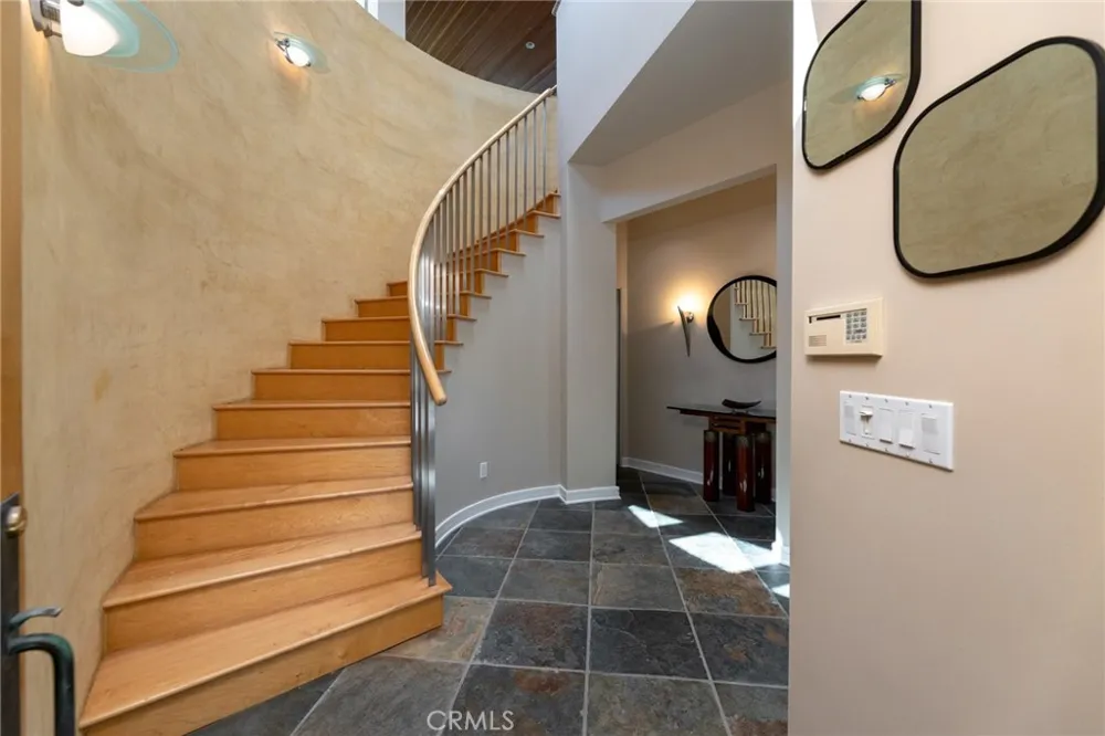 201 5th Manhattan Beach, CA 90266