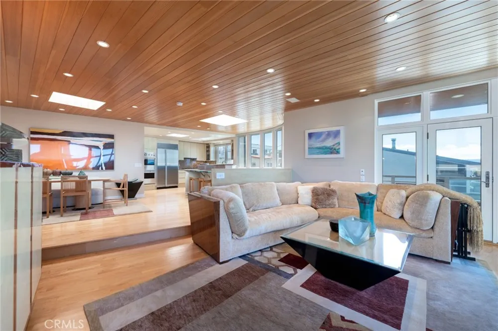 201 5th Manhattan Beach, CA 90266
