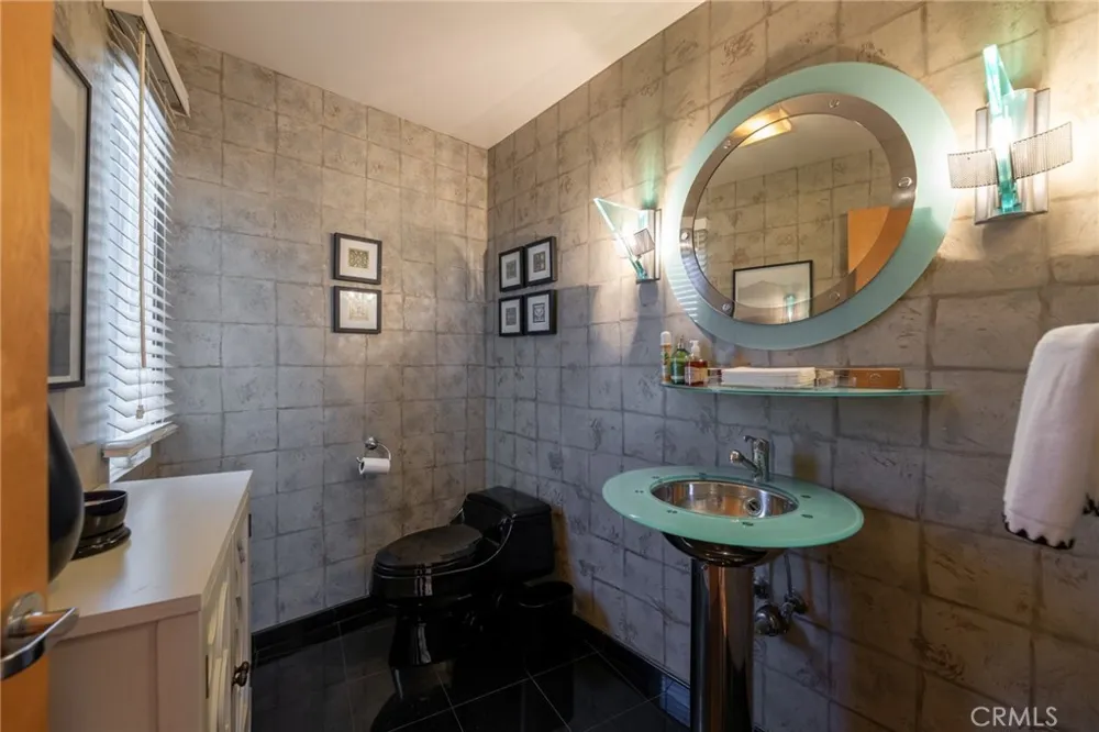 201 5th Manhattan Beach, CA 90266