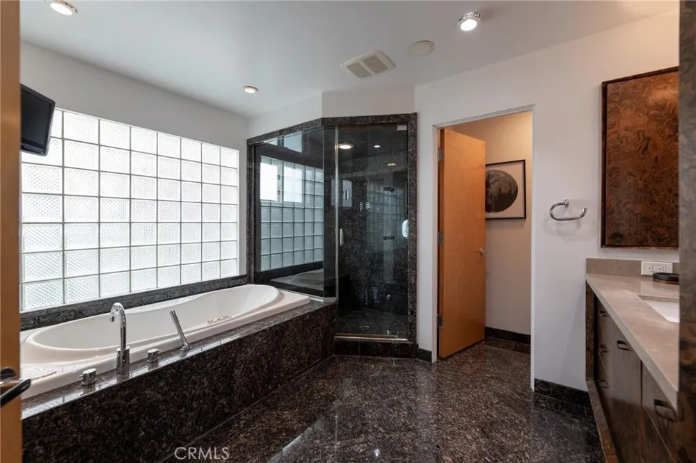 201 5th Manhattan Beach, CA 90266