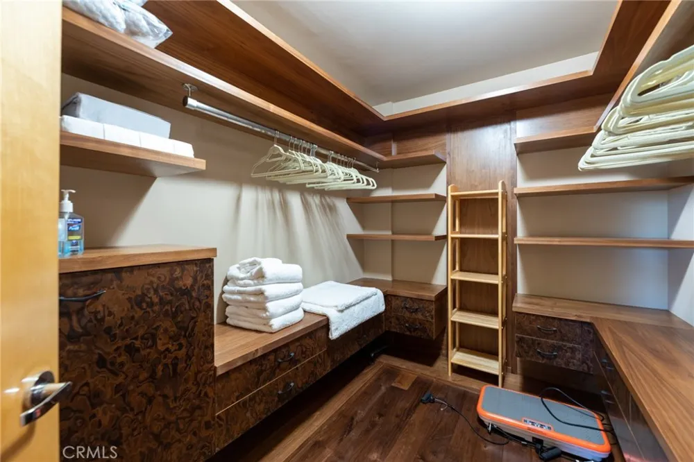 201 5th Manhattan Beach, CA 90266