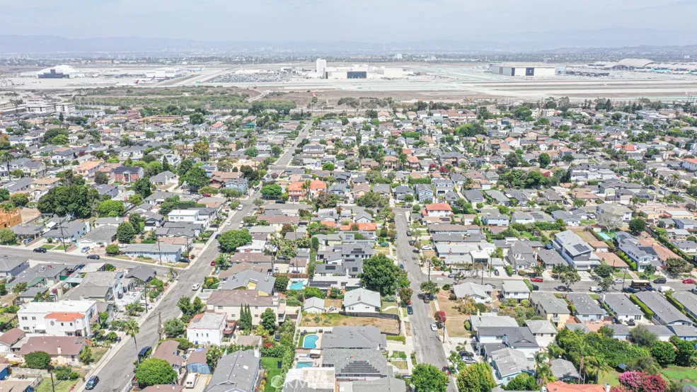 721 Bayonne El Segundo, CA 90245