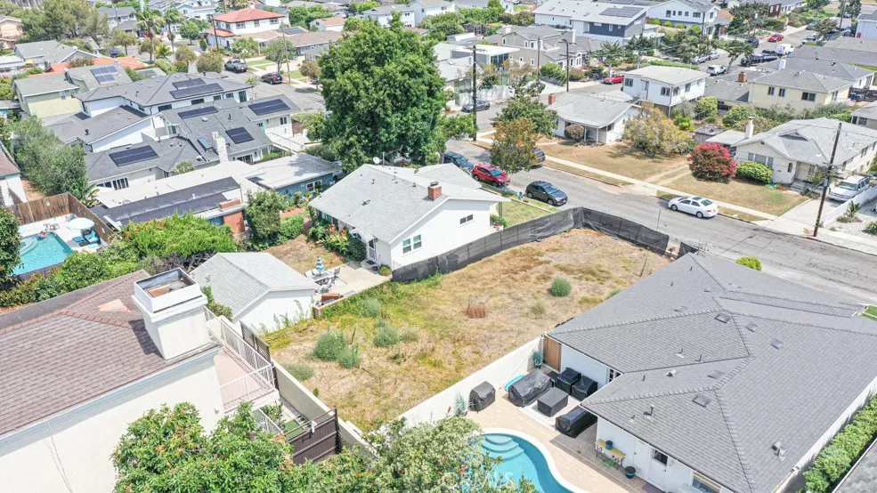 721 Bayonne El Segundo, CA 90245