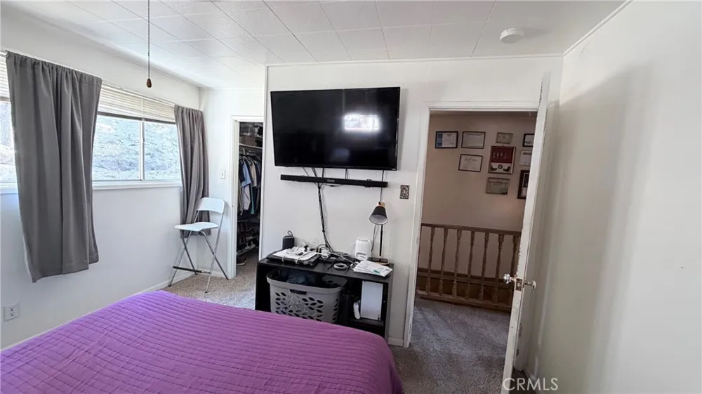 635 Acacia Dr Crestline, CA 92325