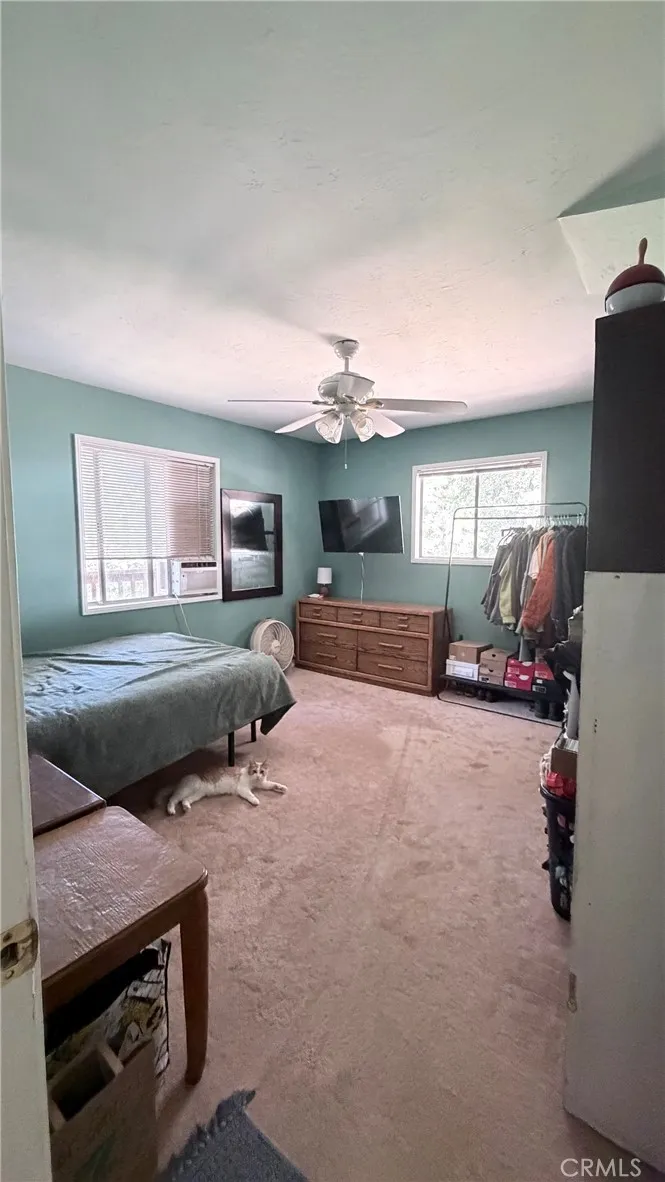 635 Acacia Dr Crestline, CA 92325