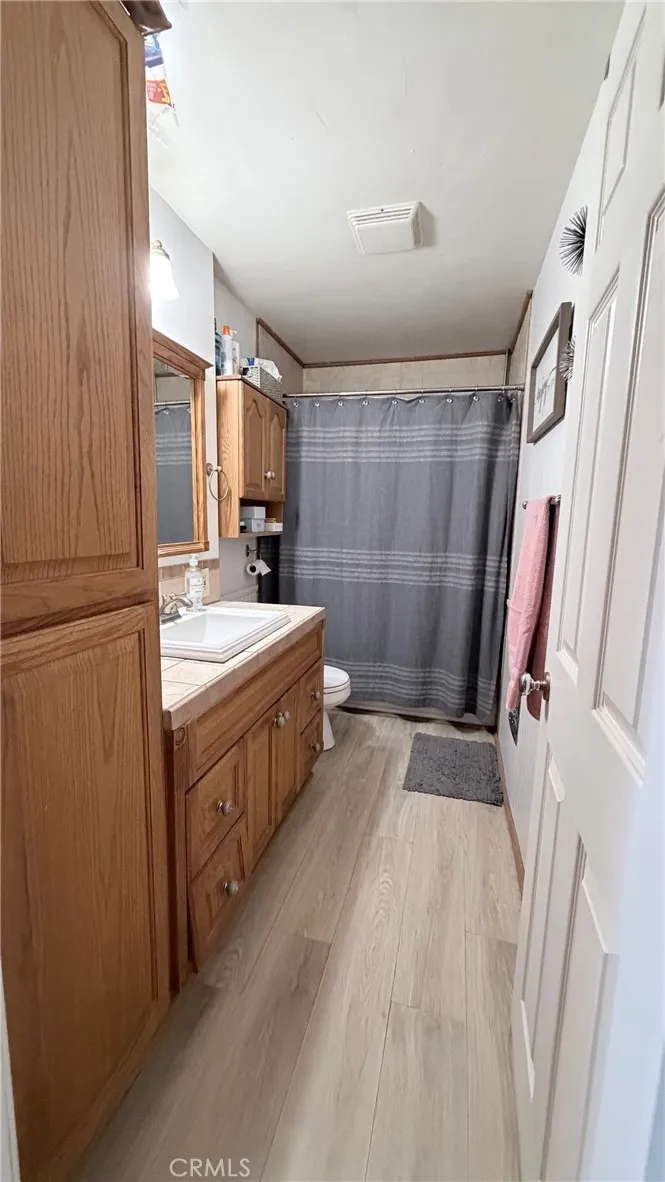 635 Acacia Dr Crestline, CA 92325