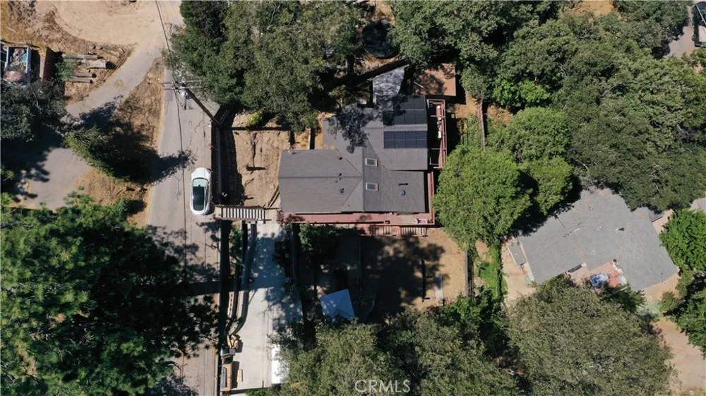 635 Acacia Dr Crestline, CA 92325