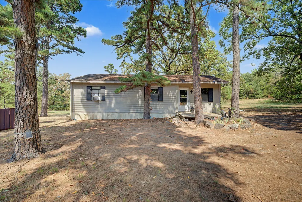 30066 W County Road 1343D McCurtain, OK 74944