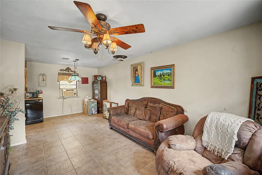 30066 W County Road 1343D McCurtain, OK 74944