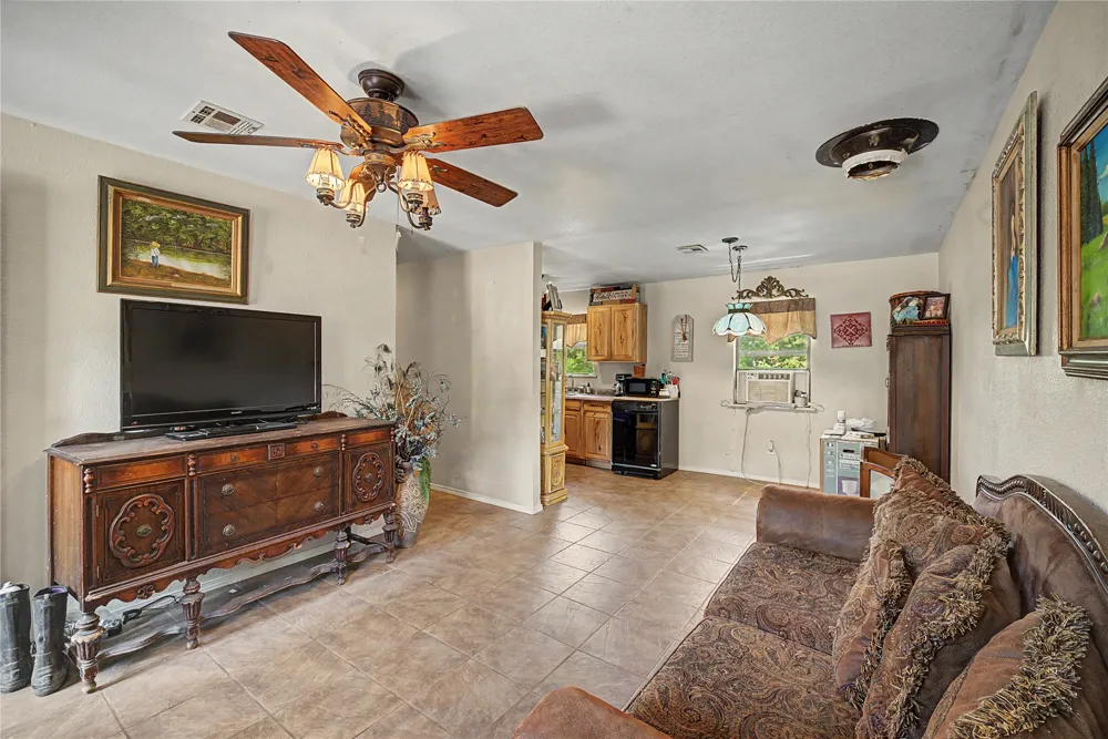 30066 W County Road 1343D McCurtain, OK 74944