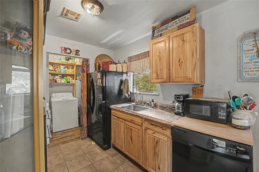 30066 W County Road 1343D McCurtain, OK 74944