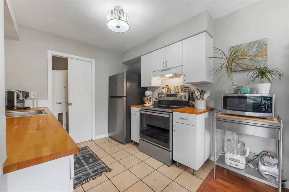 5616 Emerald Forest Drive #111 Austin, TX 78745