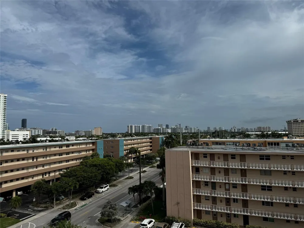 301 NE 14TH AVENUE #708 Hallandale Beach, FL 33009