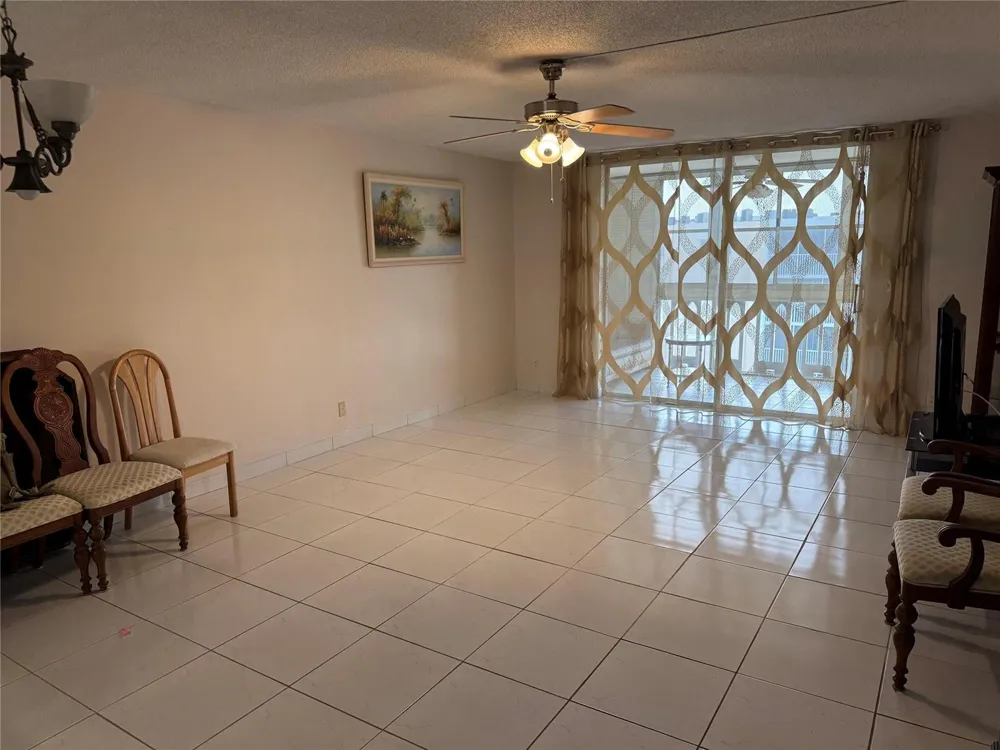 301 NE 14TH AVENUE #708 Hallandale Beach, FL 33009