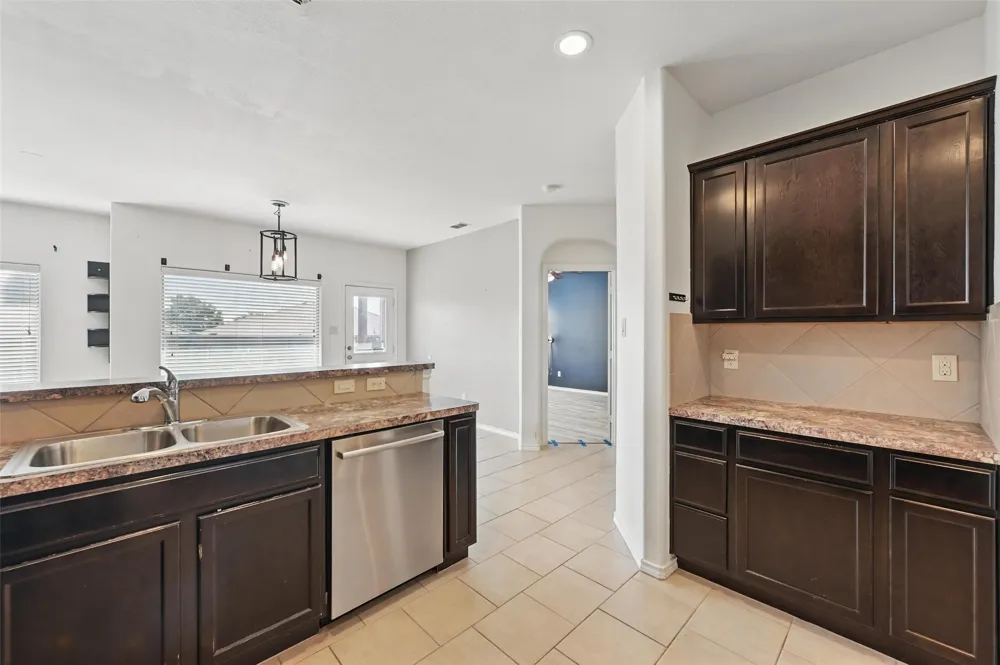 704 San Miguel Trail Fort Worth, TX 76052