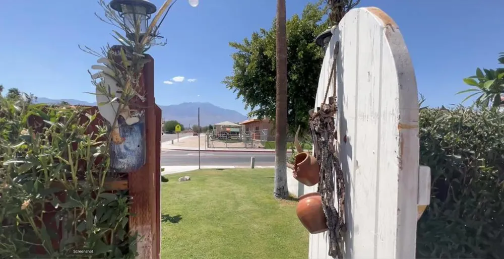 31478 Robert Road Thousand Palms, CA 92276