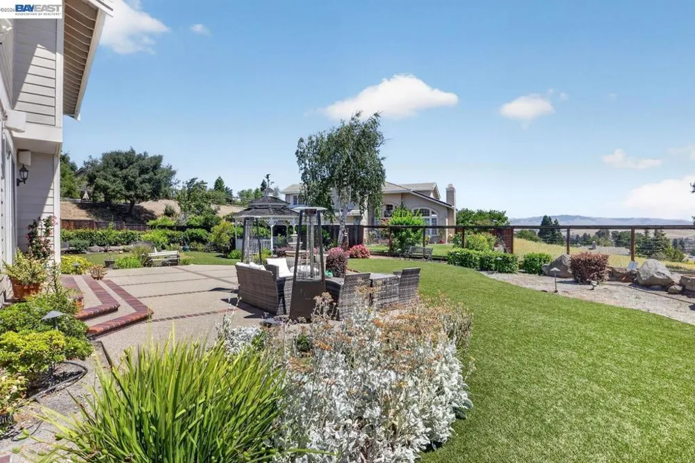 8257 Brittany Dr Dublin, CA 94568
