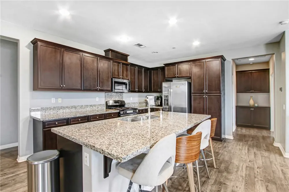 14380 Penn Foster Chino, CA 91710