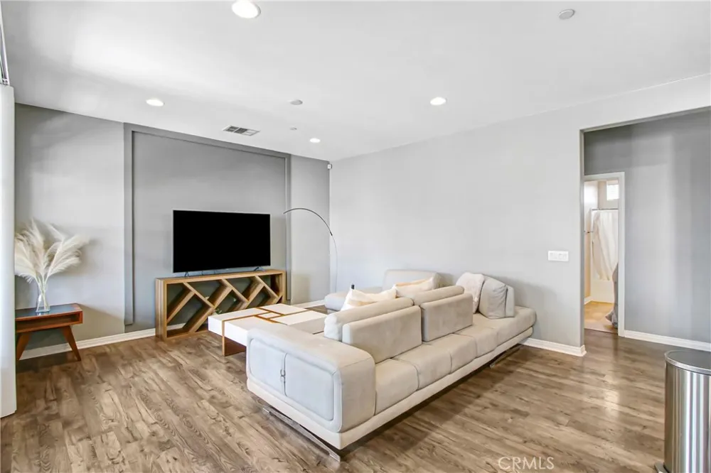 14380 Penn Foster Chino, CA 91710