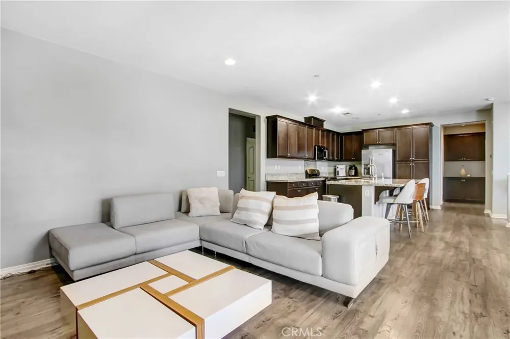 14380 Penn Foster Chino, CA 91710
