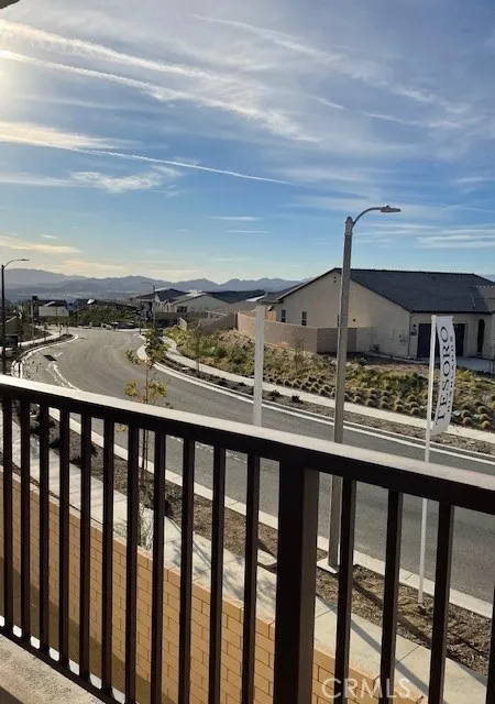 29423 Camino Surfeo Valencia, CA 91354
